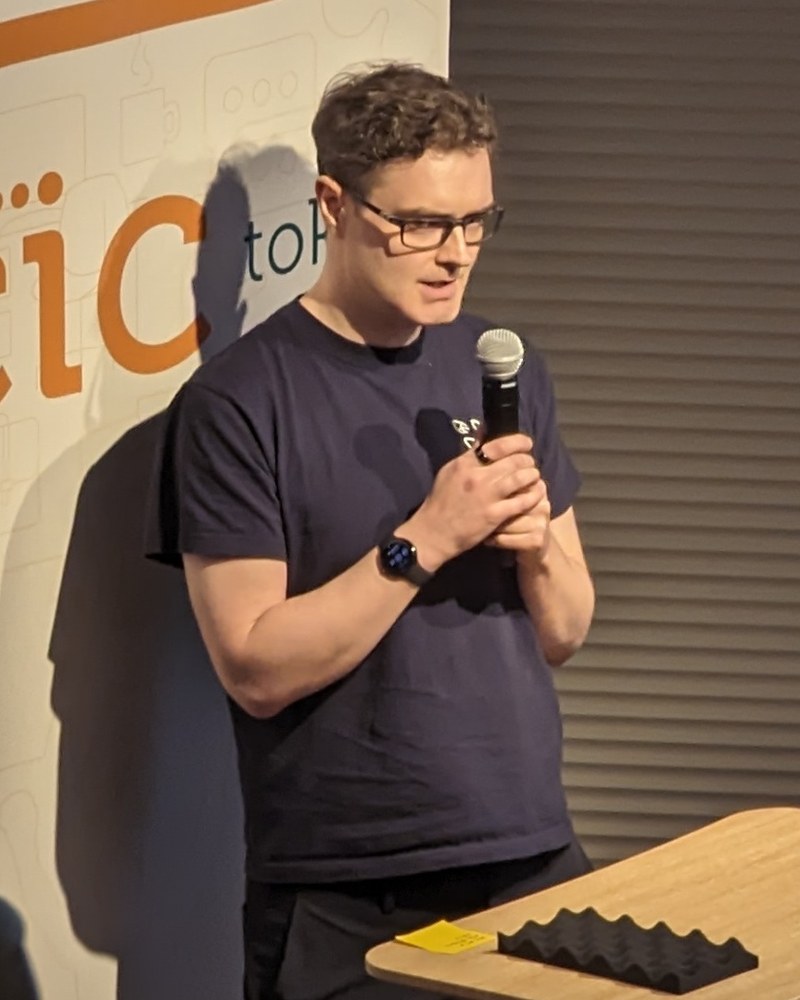 里昂・瓊斯 Llion Jones